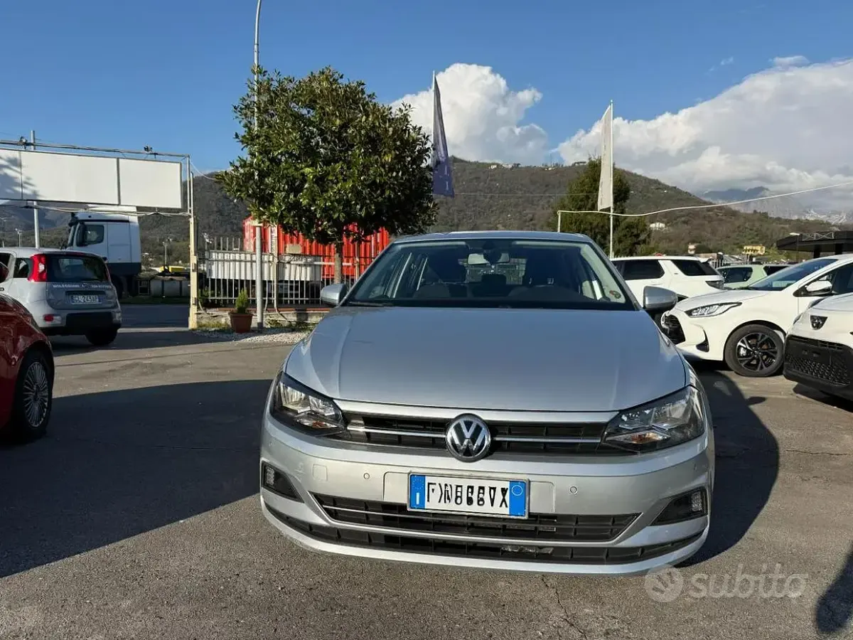 Usata VW Polo Comfortline 65 CV (47 kW) 2019 Grigio Utilitaria
