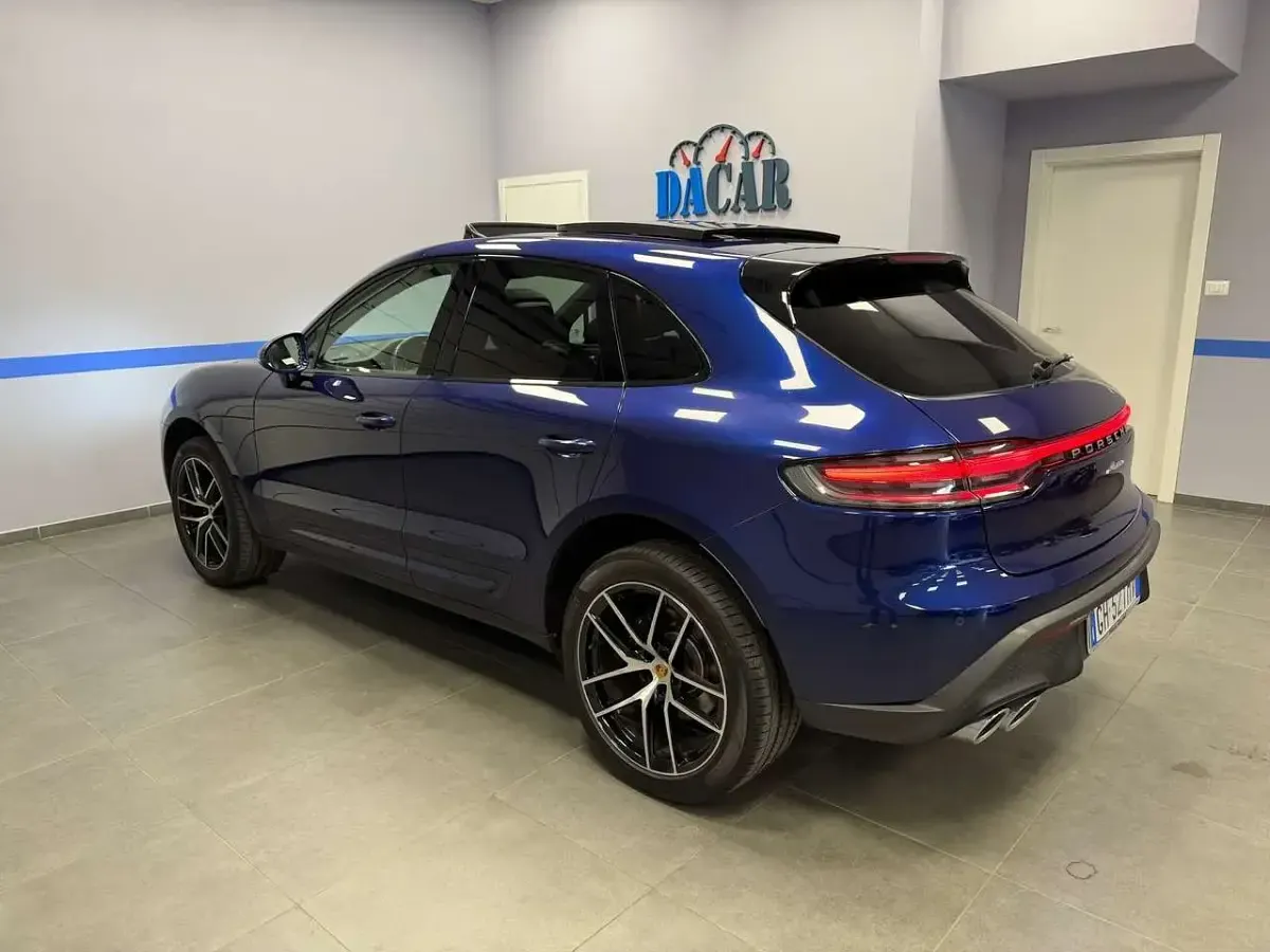 Usata Porsche Macan 265 CV (194 kW) 2021 Blu genziana SUV