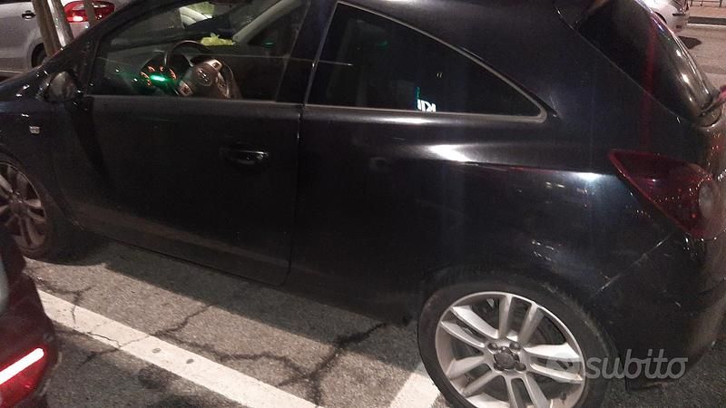 Usata Opel Corsa 2009 Nero Berlina