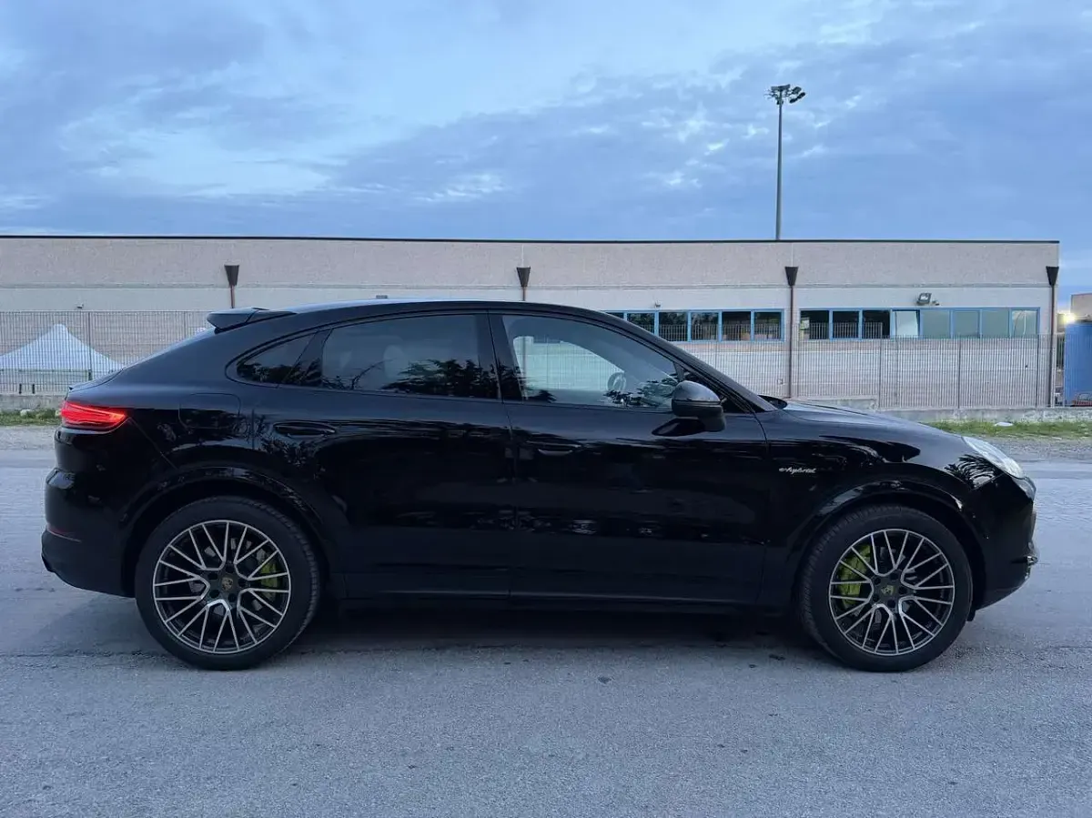 Usata Porsche Cayenne Coupe 340 CV (250 kW) 2019 Nero Coupé