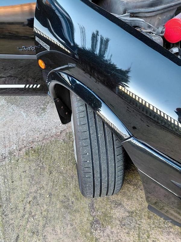 Usata Opel Corsa 45 CV (33 kW) 1997 Nero Utilitaria
