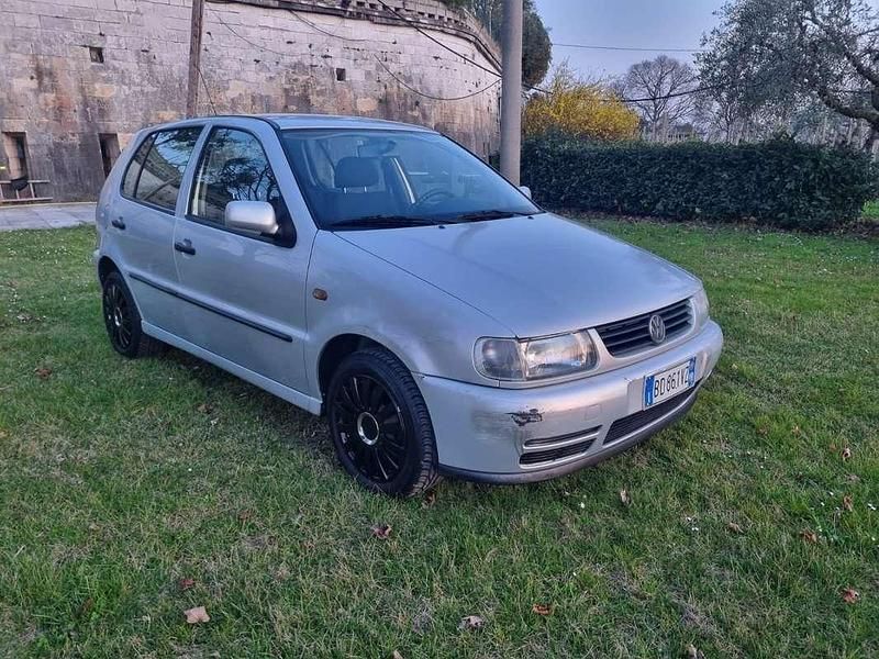 Usata VW Polo Comfortline 60 CV (44 kW) 1999 Berlina