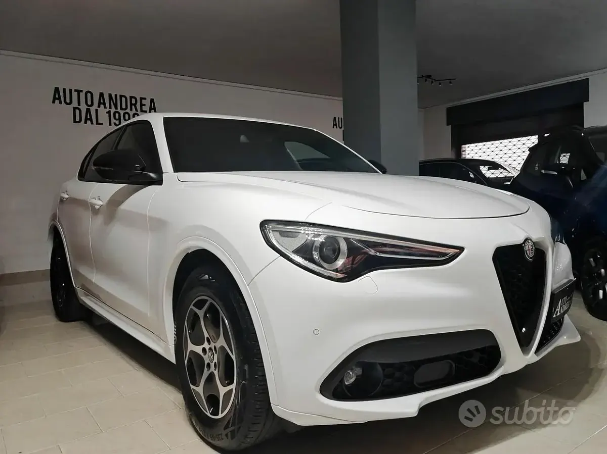 Usata Alfa Romeo Stelvio Super 160 CV (117 kW) 2022 Bianco SUV