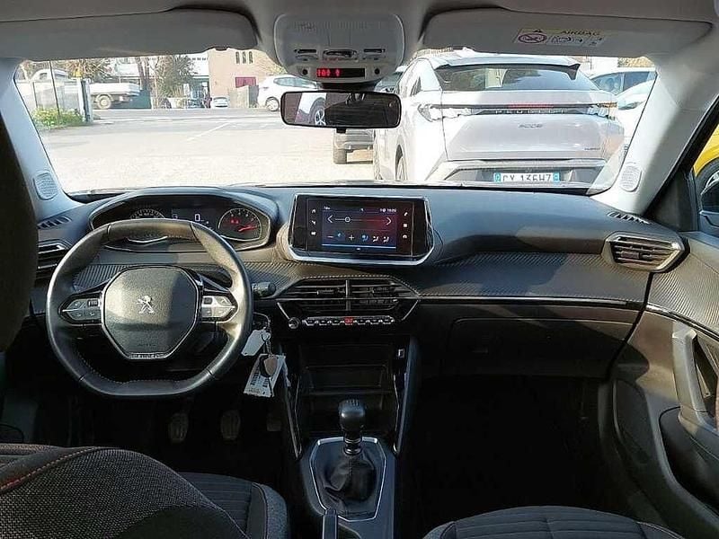 Usata Peugeot 2008 Active 110 CV (80 kW) 2022 Nero SUV