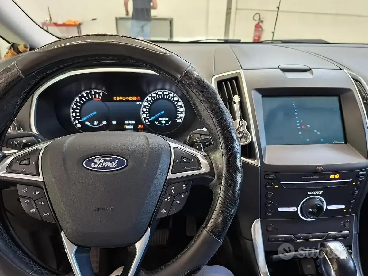 Usata Ford S-MAX S 150 CV (110 kW) 2016 Nero Monovolume