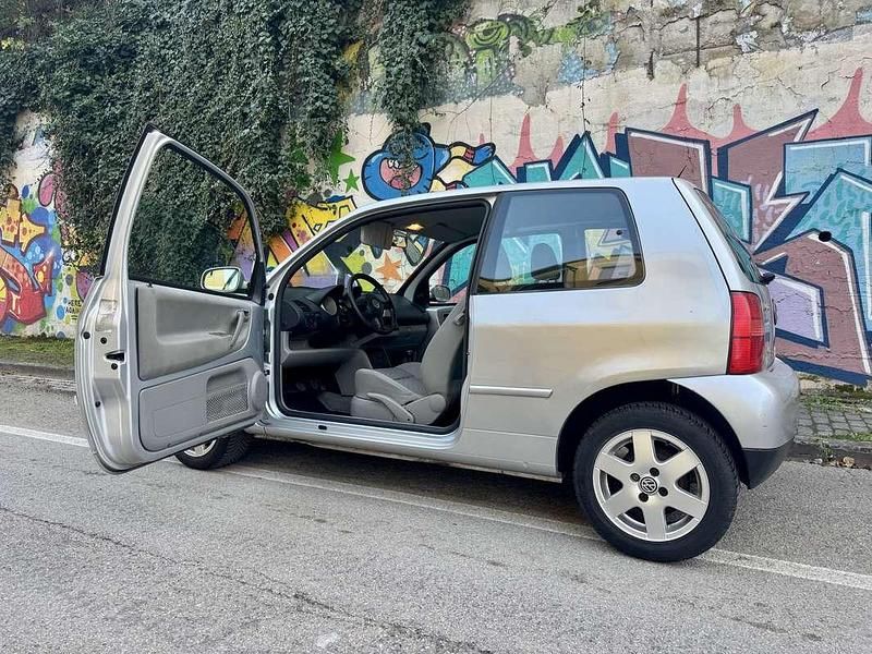 Usata VW Lupo Highline 75 CV (55 kW) 2002 Argento Utilitaria