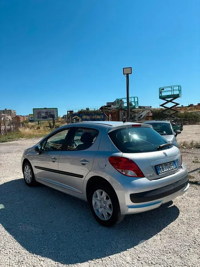 Usata Peugeot 207 Allure 68 CV (50 kW) 2011 Grigio Berlina
