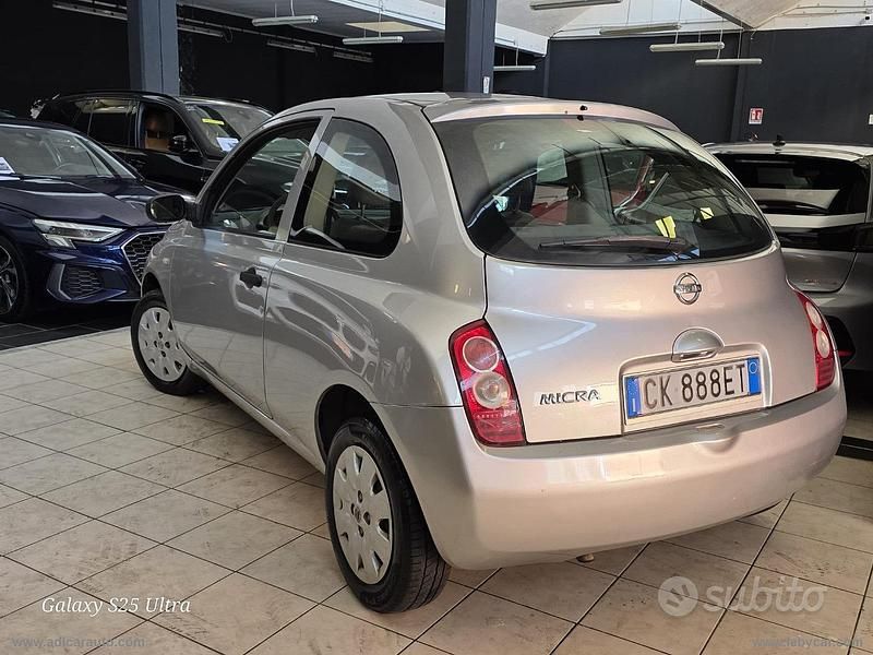 Usata Nissan Micra Visia 65 CV (47 kW) 2003 Grigio Utilitaria