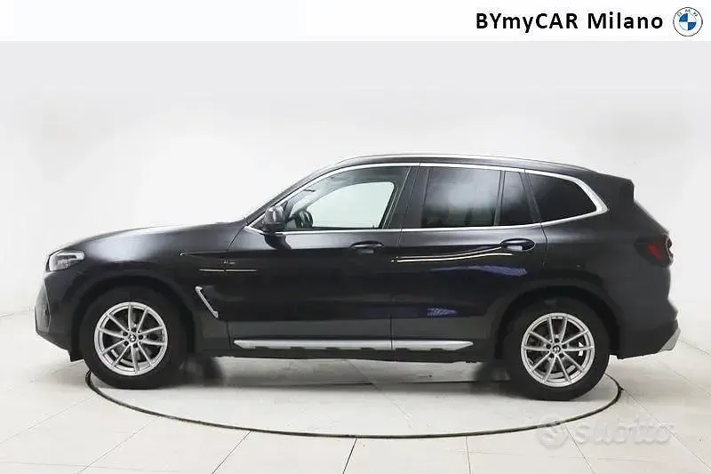 Usata BMW X3 Efficient Dynamics 190 CV (139 kW) 2023 Nero SUV