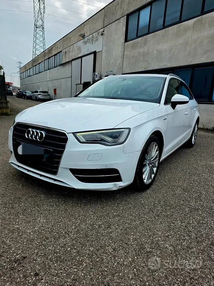Usata Audi A3 Attraction 110 CV (80 kW) 2016 Bianco Berlina