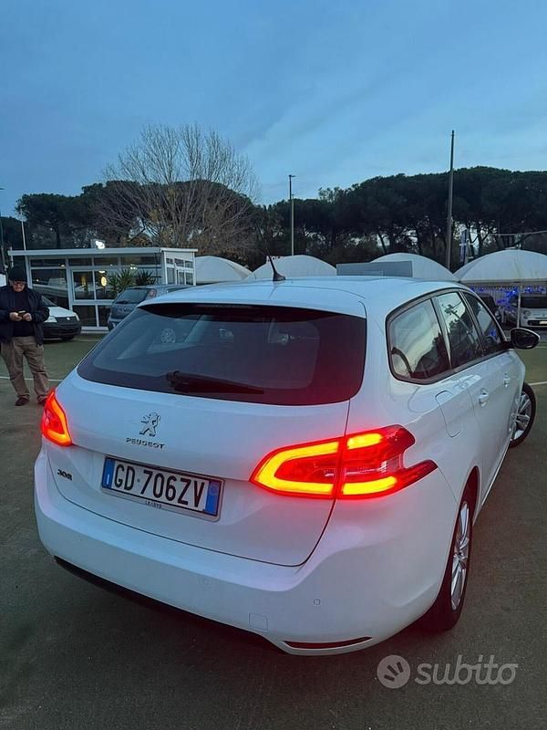 Usata Peugeot 308 Allure 131 CV (96 kW) 2021 Bianco Berlina