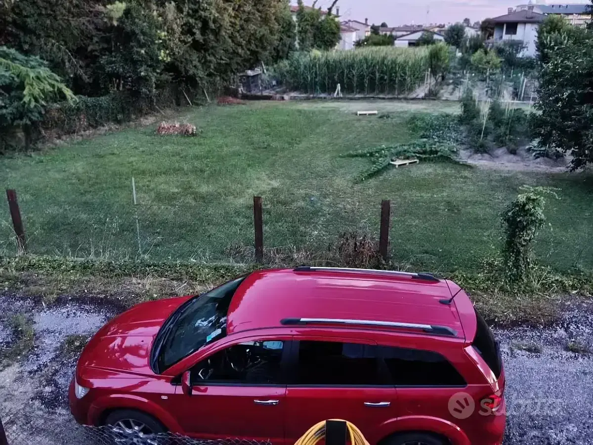 Usata Fiat Freemont 170 CV (125 kW) 2014 Rosso SUV
