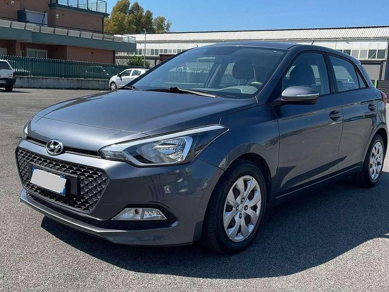 Usata Hyundai i20 Classic 75 CV (55 kW) 2016 Grigio Utilitaria