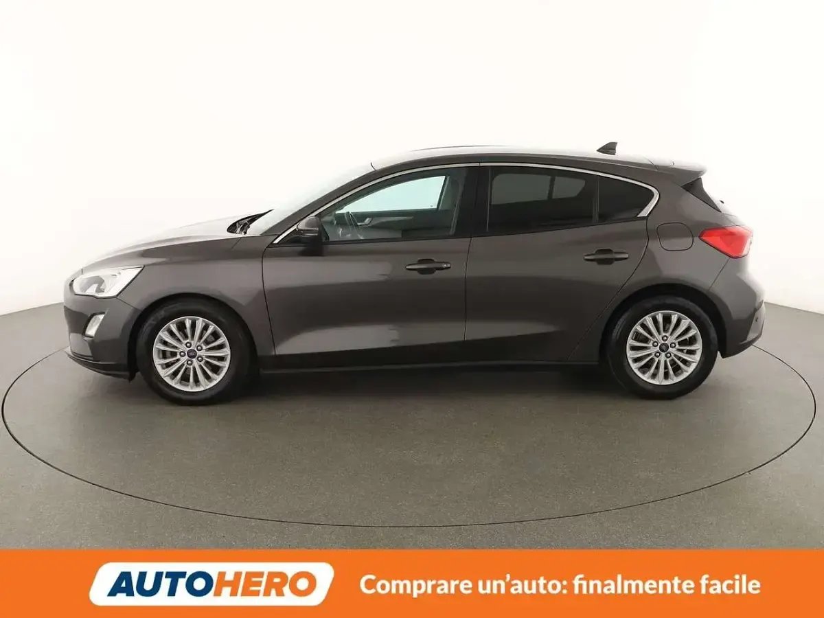 Usata Ford Focus Titanium 120 CV (88 kW) 2019 Grigio Berlina