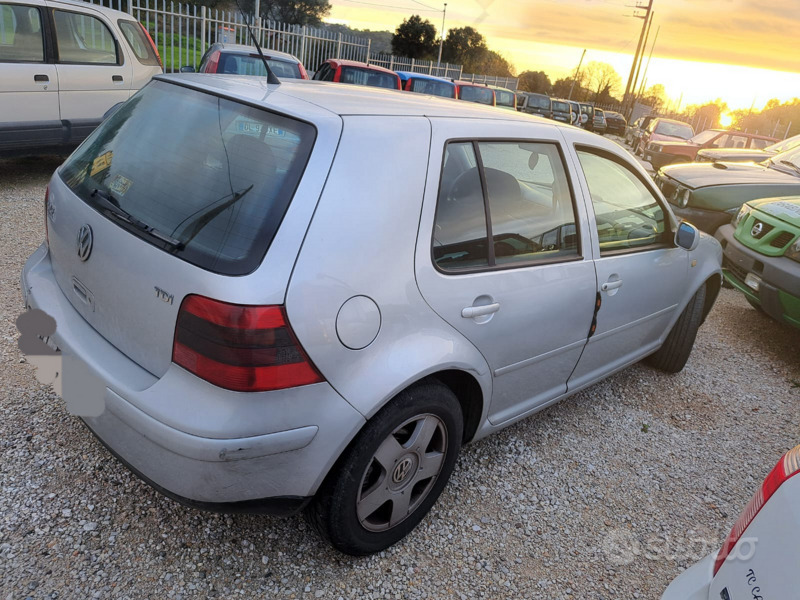 Usato 1999 VW Golf IV 1.9 Diesel 90 CV (1.500 €)