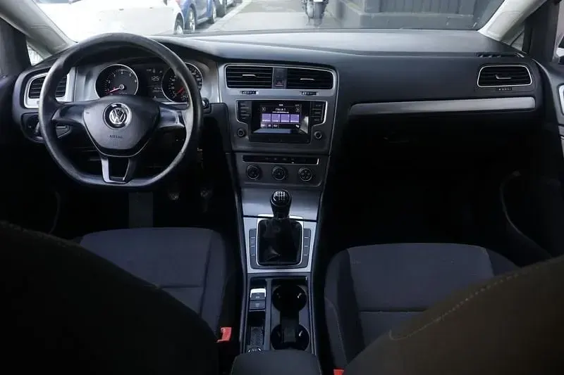 Begagnad VW Golf VII Highline 110 HK (80 kW) 2015 Grå Halvkombi