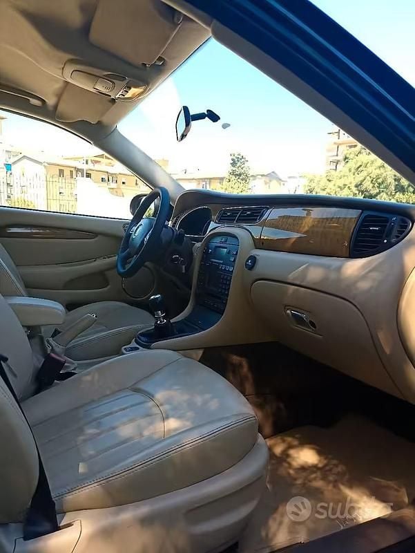 Usata Jaguar X-type Executive 130 CV (95 kW) 2005 Verde Berlina