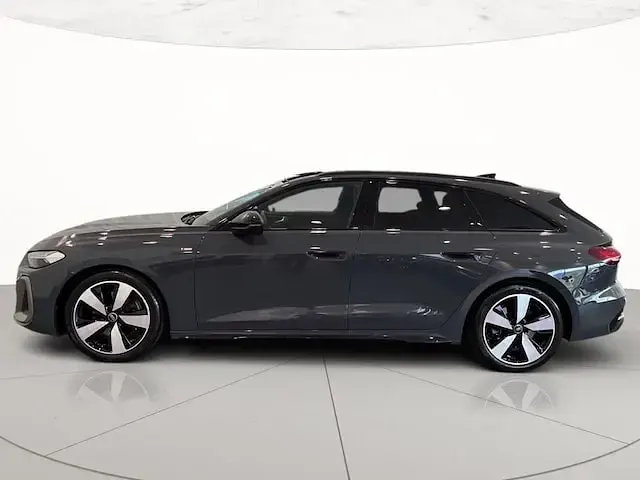 Usata Audi A5 Advanced 204 CV (150 kW) 2025 Grigio magnete Station wagon