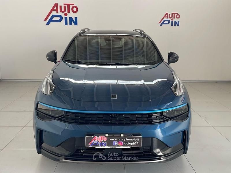 Begagnad Lynk & Co 01 261 HK (191 kW) 2023 Blå SUV