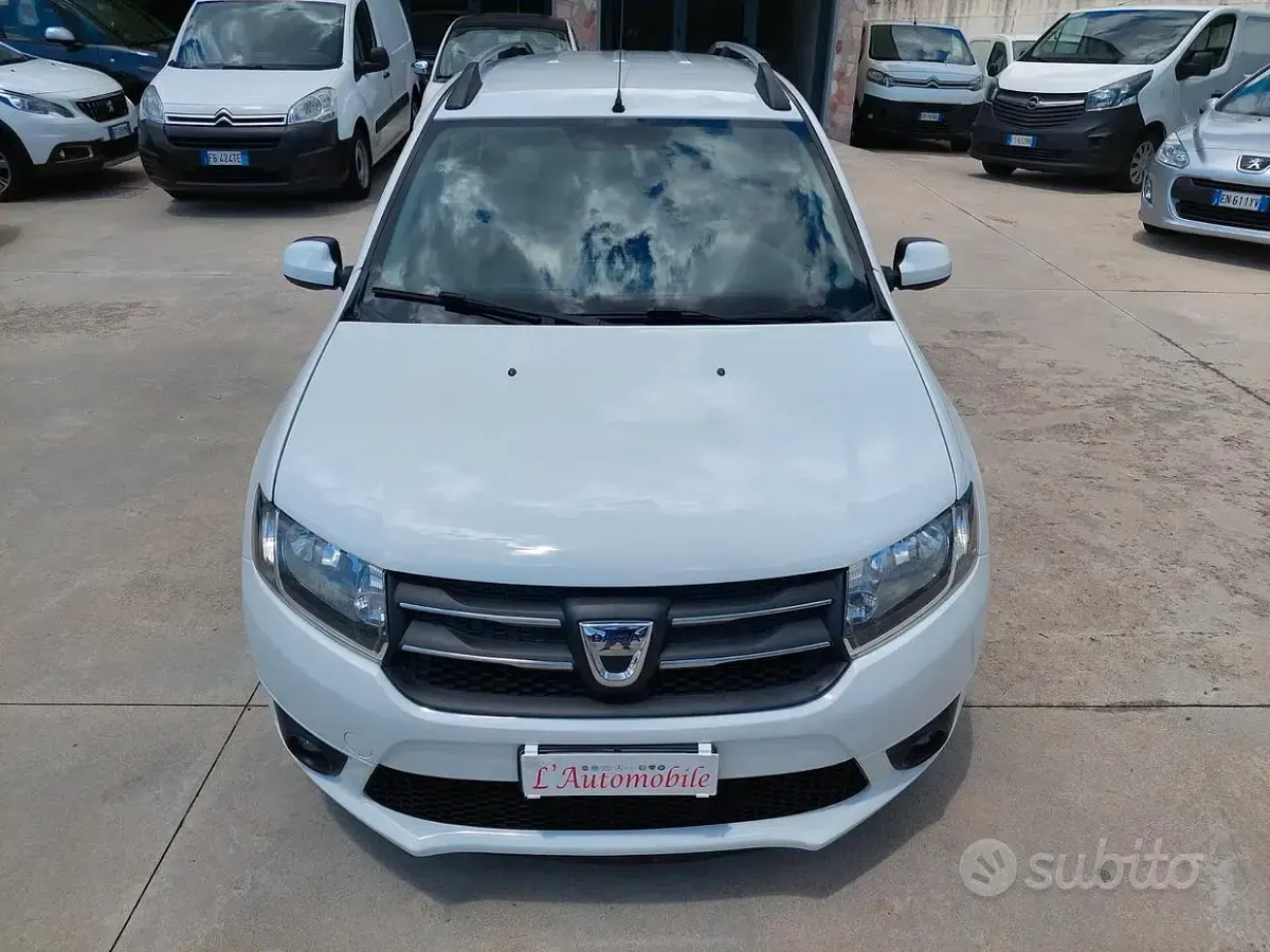Usata Dacia Logan MCV Lauréate 75 CV (55 kW) 2015 Bianco Station wagon