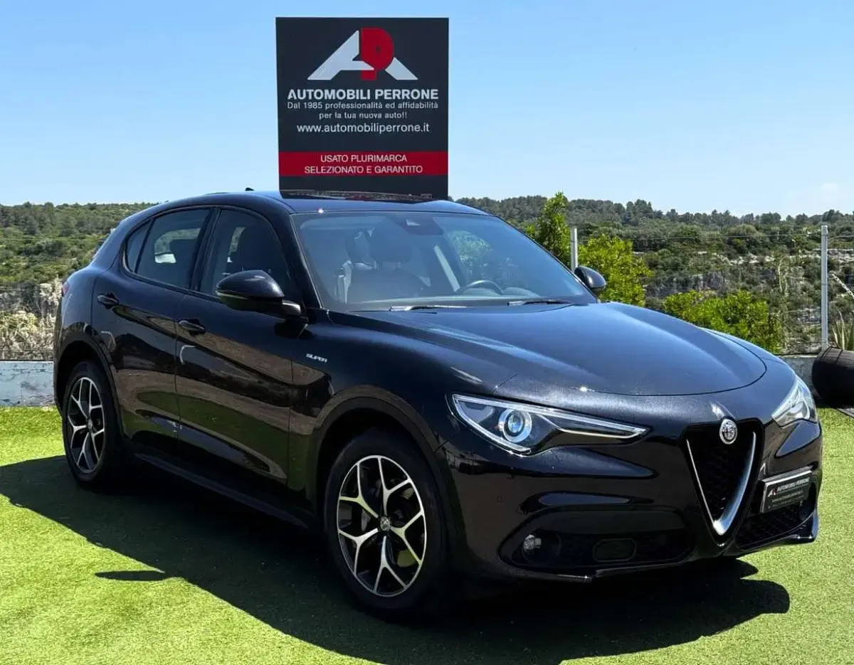 Usata Alfa Romeo Stelvio Super 190 CV (139 kW) 2022 Nero SUV