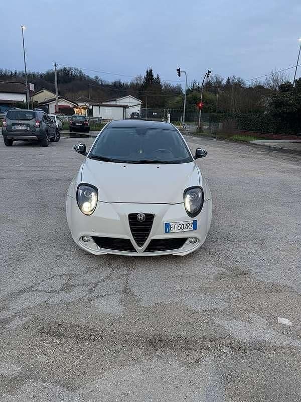Usata 2014 Alfa Romeo MiTo Distinctive Utilitaria | 2999 € (Super prezzo) - Immagine 1/4