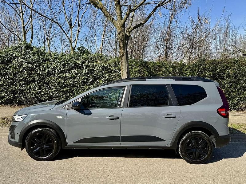 Usata Dacia Jogger 101 CV (74 kW) 2024 Grigio Monovolume