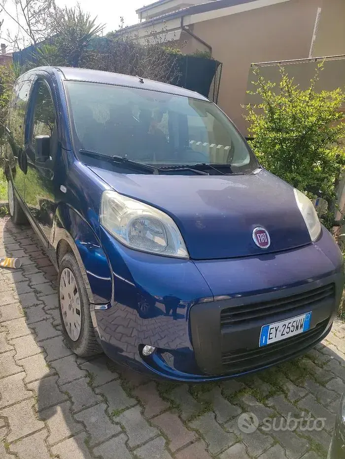 Usata Fiat Qubo Trekking 75 CV (55 kW) 2015 Blu Monovolume