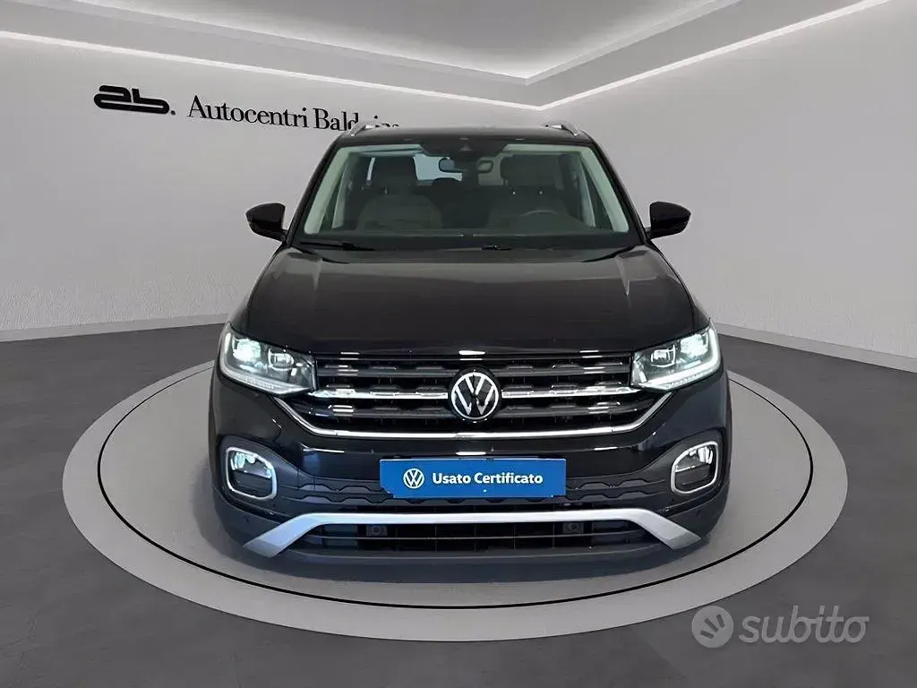 Usado VW T-Cross Advance 110 CV (80 kW) 2023 Negro SUV