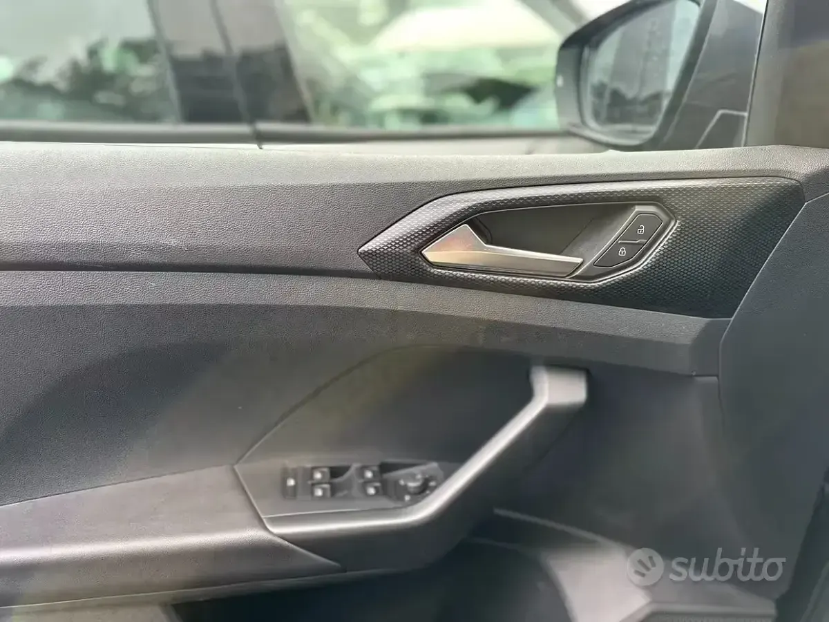 Usata VW T-Cross Style 110 CV (80 kW) 2022 Nero SUV