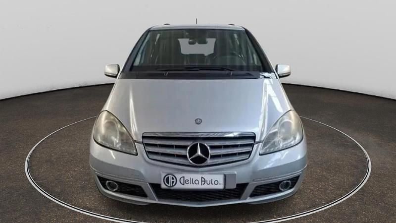 Usata Mercedes A180 Avantgarde 108 CV (79 kW) 2008 Argento Berlina