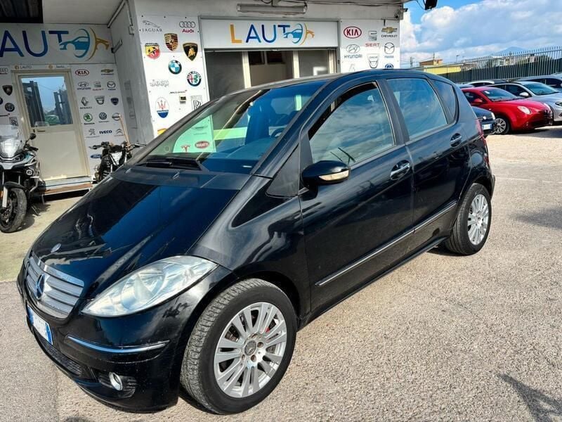 Usata Mercedes A180 109 CV (80 kW) 2004 Nero Monovolume