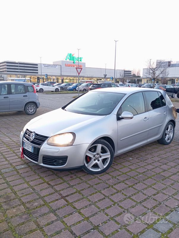 Grigio Usata 2008 VW Golf V GT Tre volumi | 2000 € (Super prezzo) - Immagine 1/4