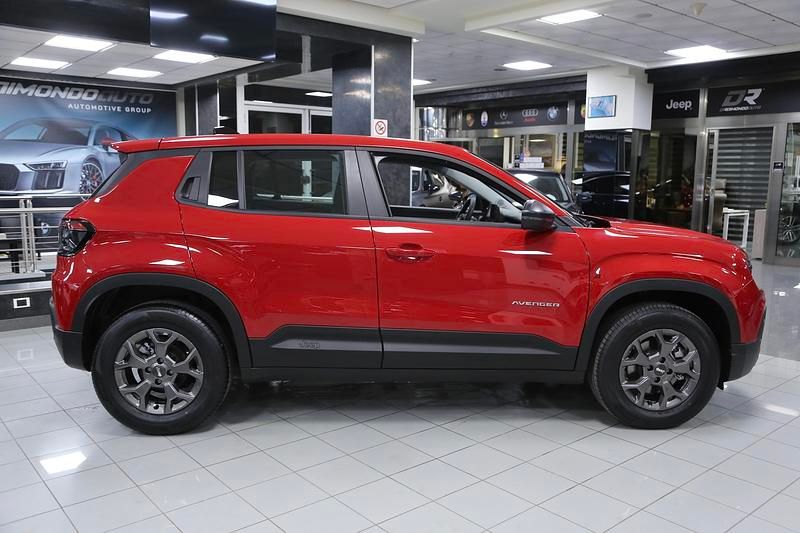 Nuova Jeep Avenger Longitude 100 CV (73 kW) 2025 Ruby SUV