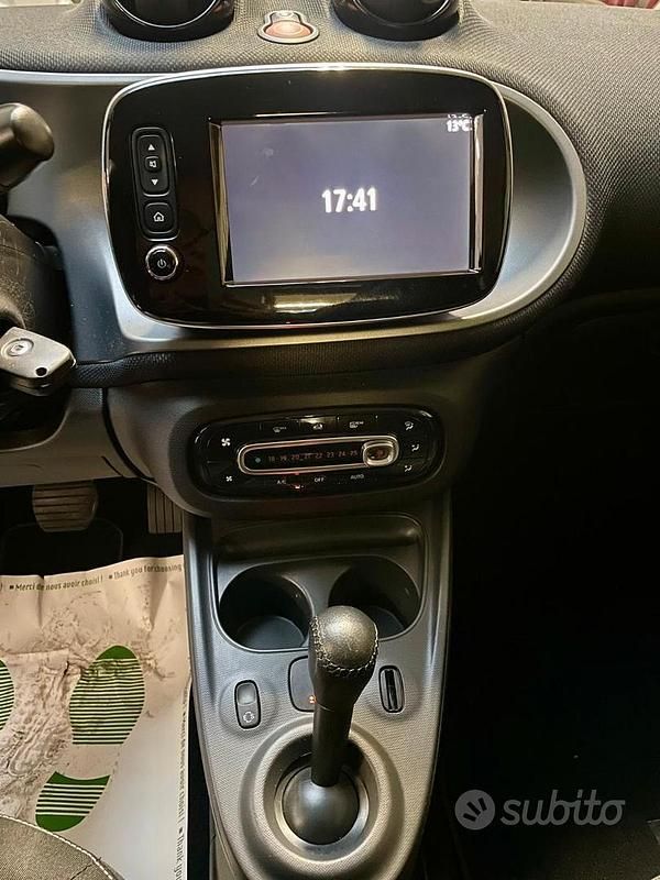 Begagnad Smart ForTwo Coupé Passion 71 HK (52 kW) 2016 Röd Sportkupé