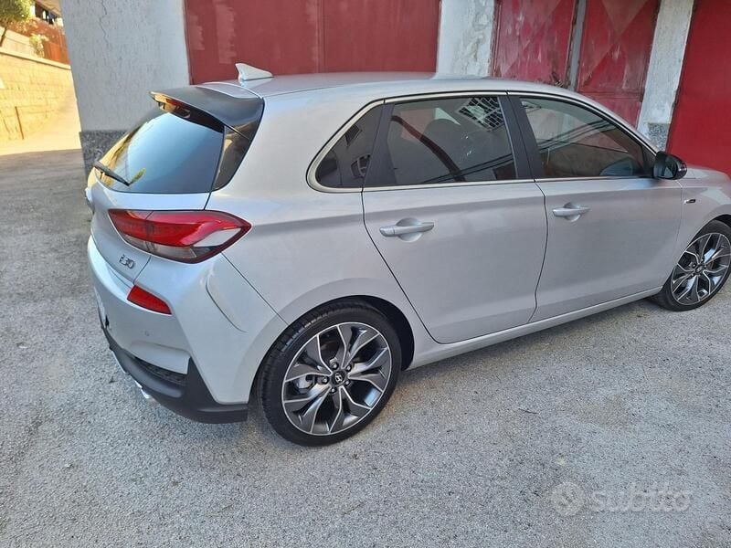 Usata Hyundai i30 N Line 136 CV (100 kW) 2020 Grigio Berlina