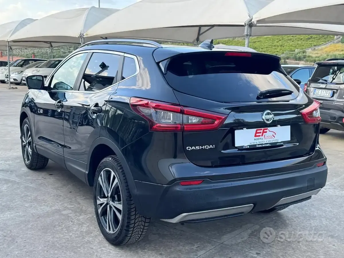 Usata Nissan Qashqai N-Connecta 140 CV (102 kW) 2019 Nero SUV