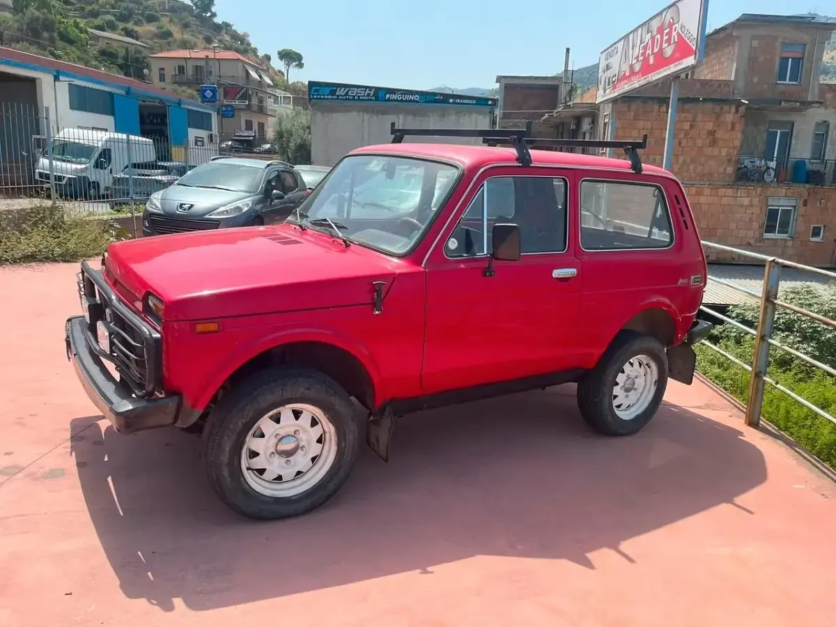 Usata Lada niva 74 CV (54 kW) 1988 Rosso SUV