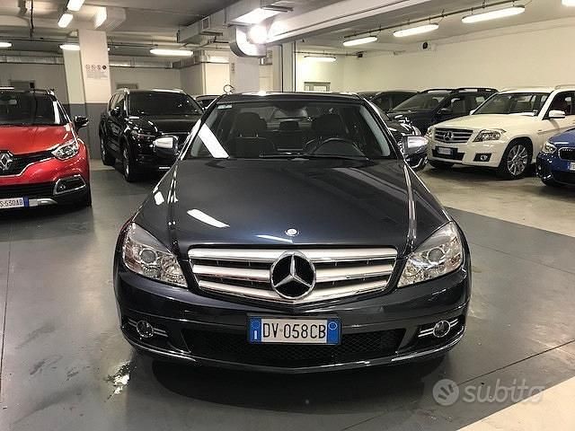 Usata Mercedes C220 Avantgarde 170 CV (125 kW) 2008 Grigio Berlina