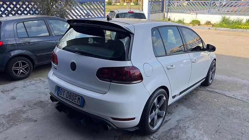 Usata VW Golf VI GTI 210 CV (154 kW) 2009 Bianco Utilitaria