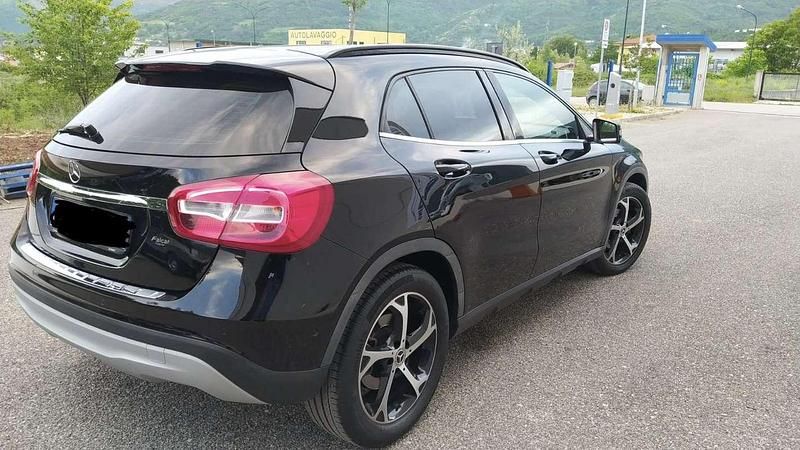 Usata Mercedes GLA200 Business 136 CV (100 kW) 2016 SUV