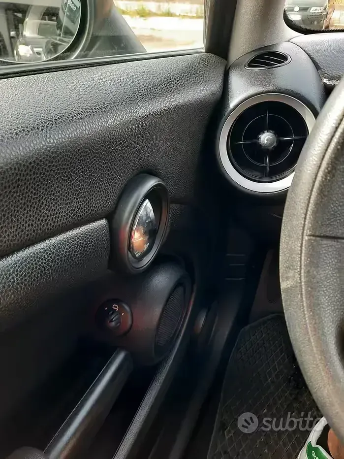 Usata Mini ONE 75 CV (55 kW) 2011 Nero Utilitaria