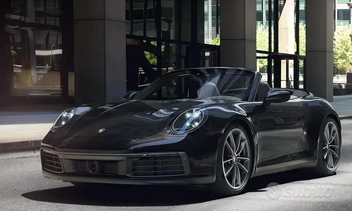 Usata Porsche 992 385 CV (283 kW) 2020 Nero Cabrio