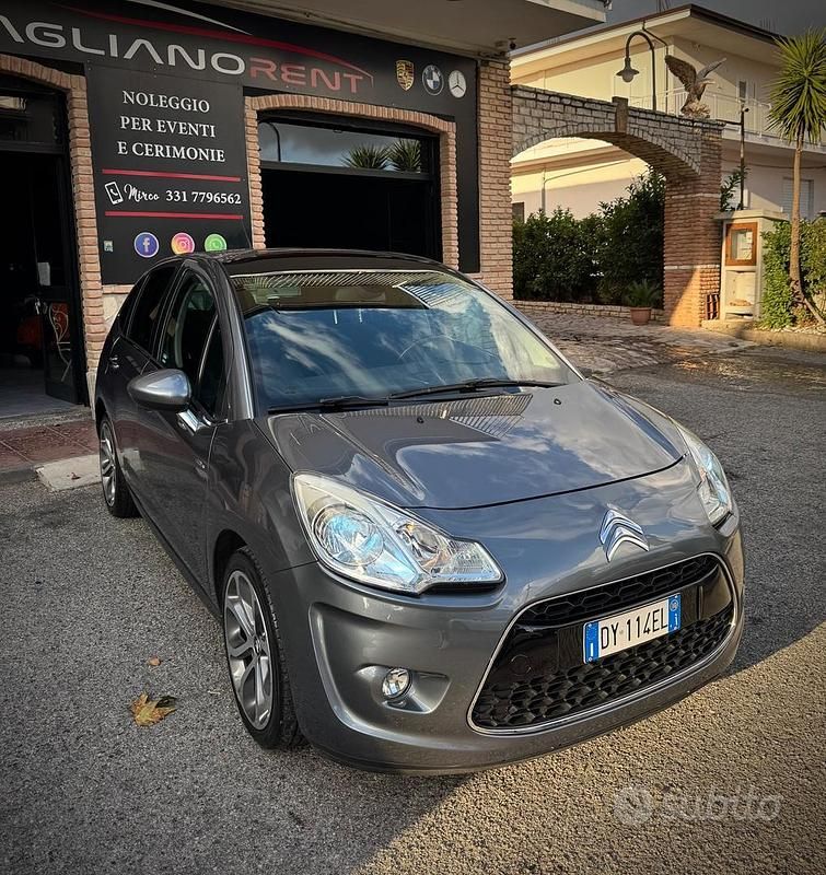 Grigio Usata 2010 Citroën C3 Exclusive Tre volumi | 4499 € (Buon prezzo) - Immagine 1/4