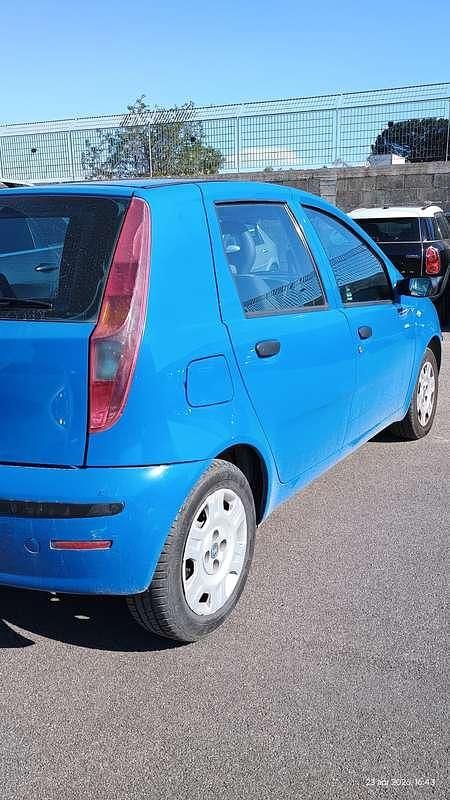 Occasion Fiat Punto Active 69 ch (50 kW) 2005 Bleue Citadine