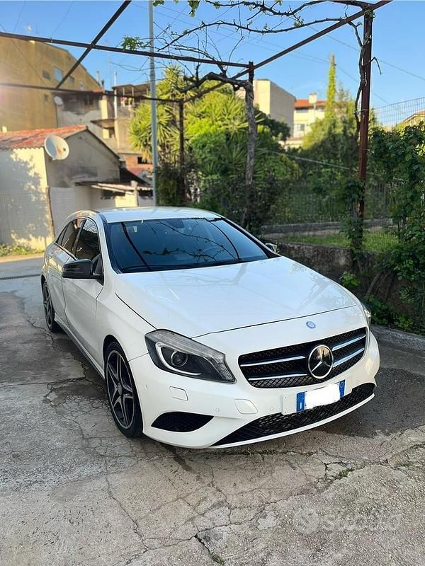 Usata 2013 Mercedes A200 Tre volumi | 9900 € (Ottimo prezzo) - Immagine 1/4
