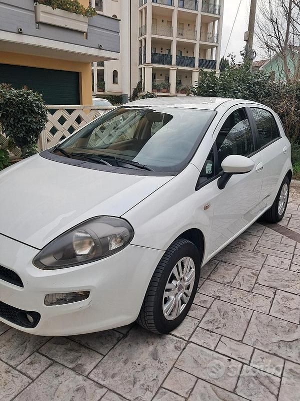 Usata Fiat Grande Punto 70 CV (51 kW) 2012 Utilitaria