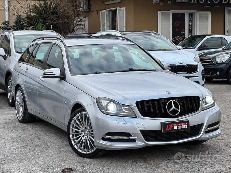 Usata Mercedes C220 Avantgarde 170 CV (125 kW) 2011 Grigio Station wagon
