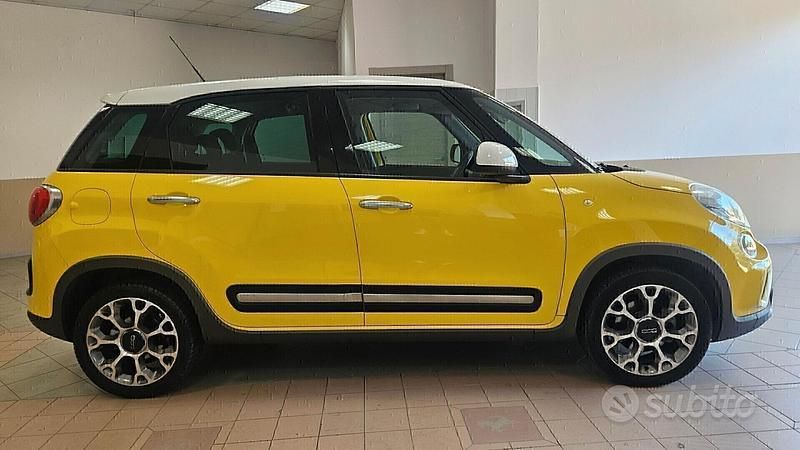 Usata Fiat 500L Trekking 85 CV (62 kW) 2014 Giallo Monovolume