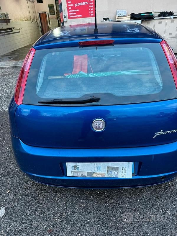 Usata Fiat Grande Punto 75 CV (55 kW) 2009 Blu Utilitaria